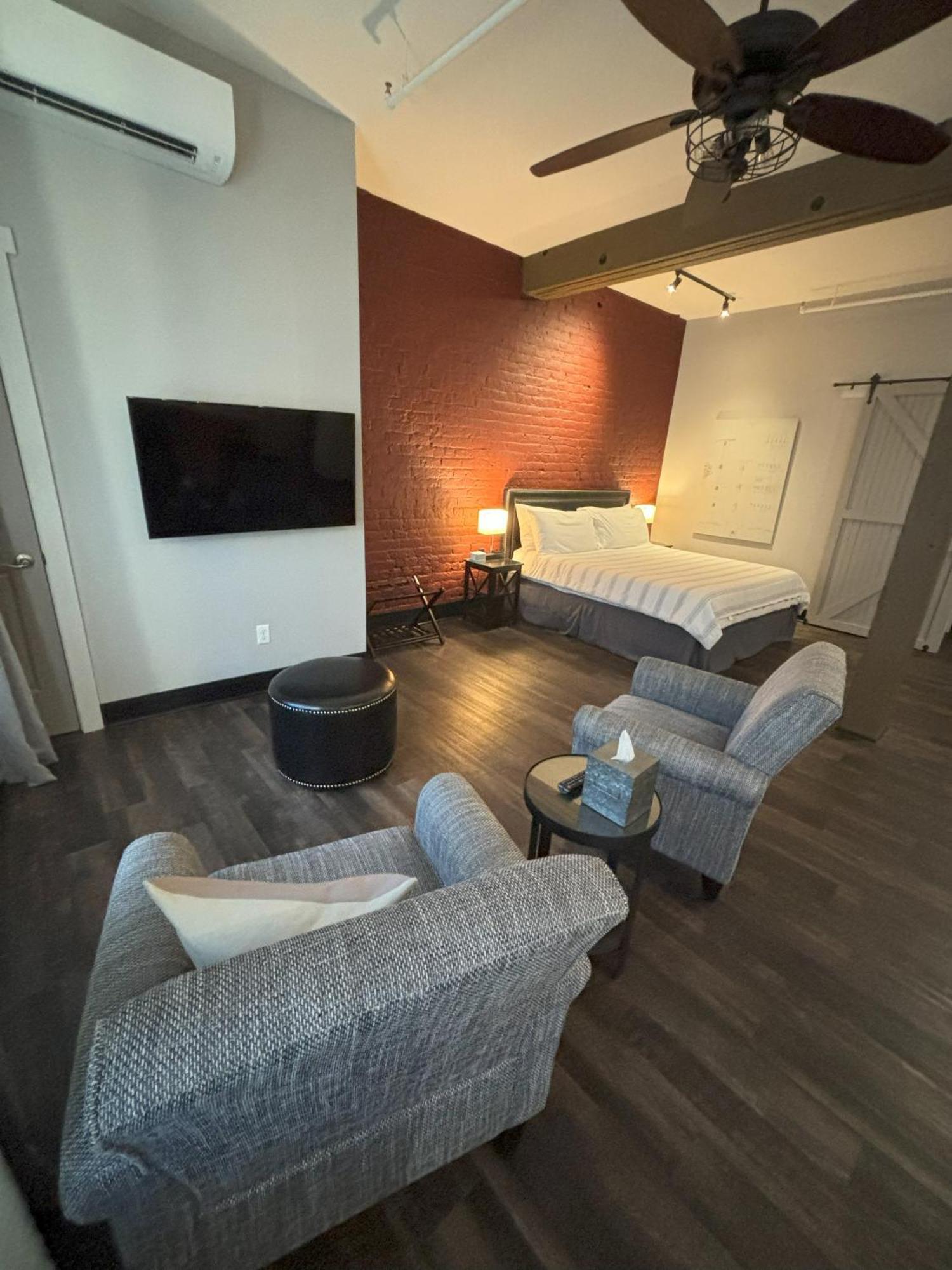 Gibson'S Warehouse Apartment Staunton Ngoại thất bức ảnh