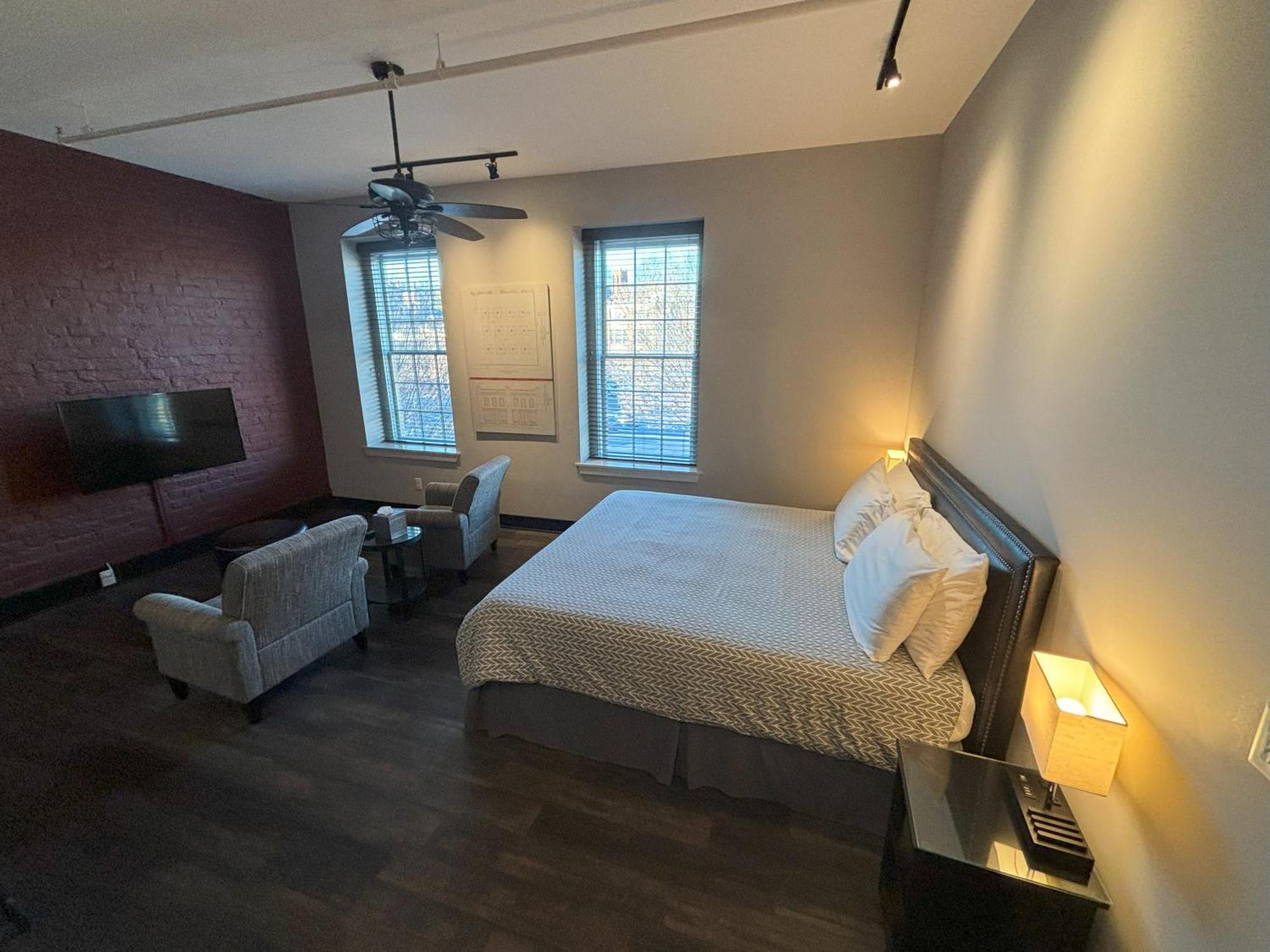 Gibson'S Warehouse Apartment Staunton Ngoại thất bức ảnh